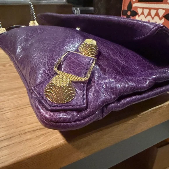 Balenciaga Purple Clutch with Giant Hardware - Picture 3 of 13